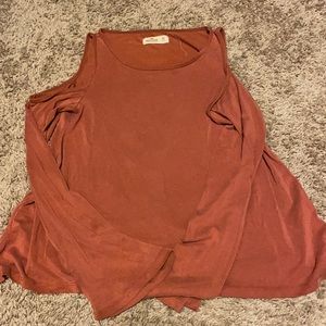 Open shoulder top